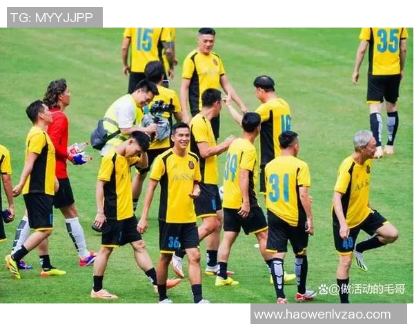 香港足球明星队抵达咸阳展开友谊赛活动助力两地文化交流与体育发展